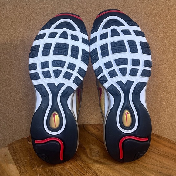 Nike
Air max 97
'Metallic gold 23
NWOT - Picture 8 of 16